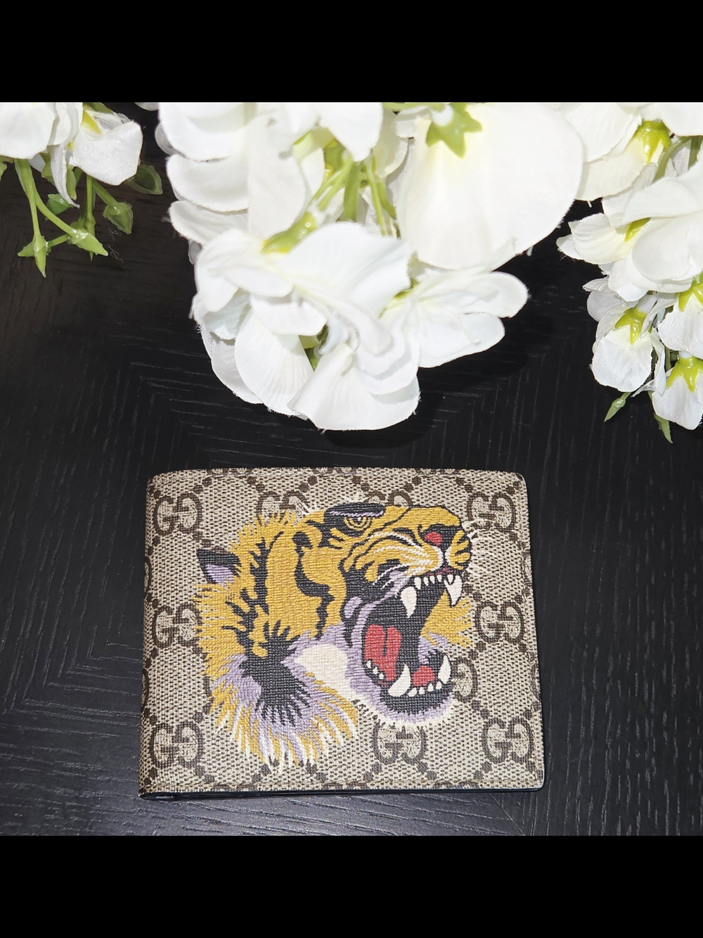 Gucci GG Supreme Canvas Bifold Wallet with Embroidered Tiger - Beige/Yellow/Red
